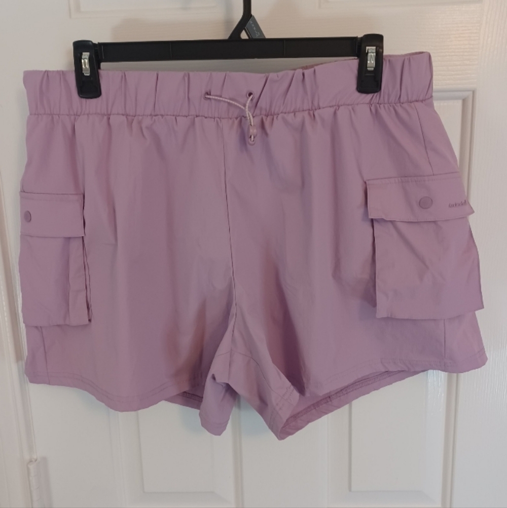 Avalanche Lilac Purple Nylon Cargo Shorts Sz XL